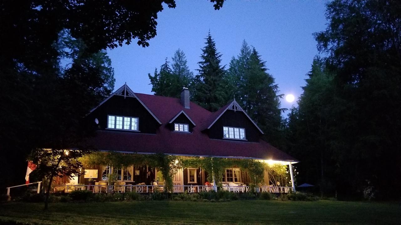 Crawford Bay Wedgwood Manor And Glamping Retreat酒店 外观 照片