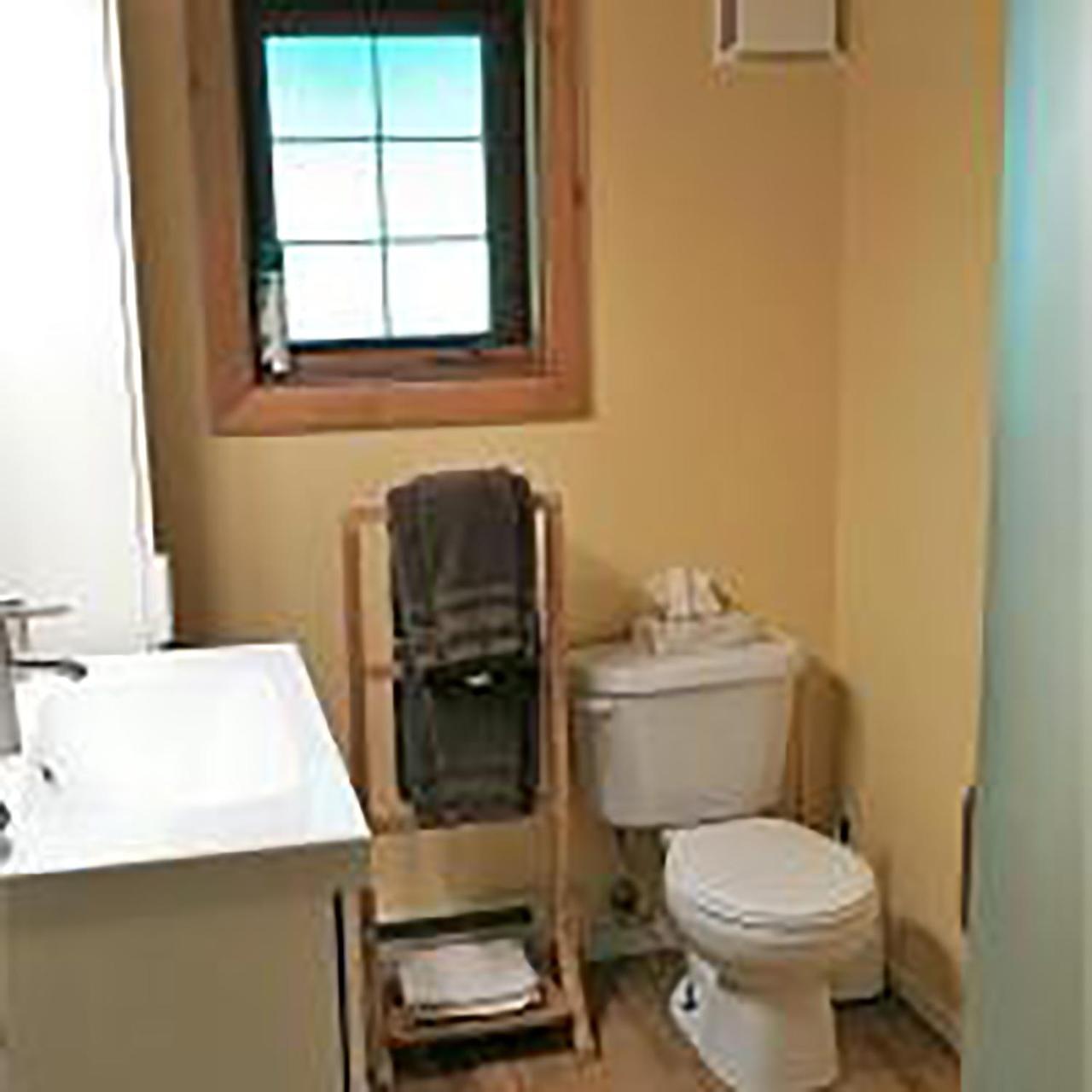 Crawford Bay Wedgwood Manor And Glamping Retreat酒店 外观 照片
