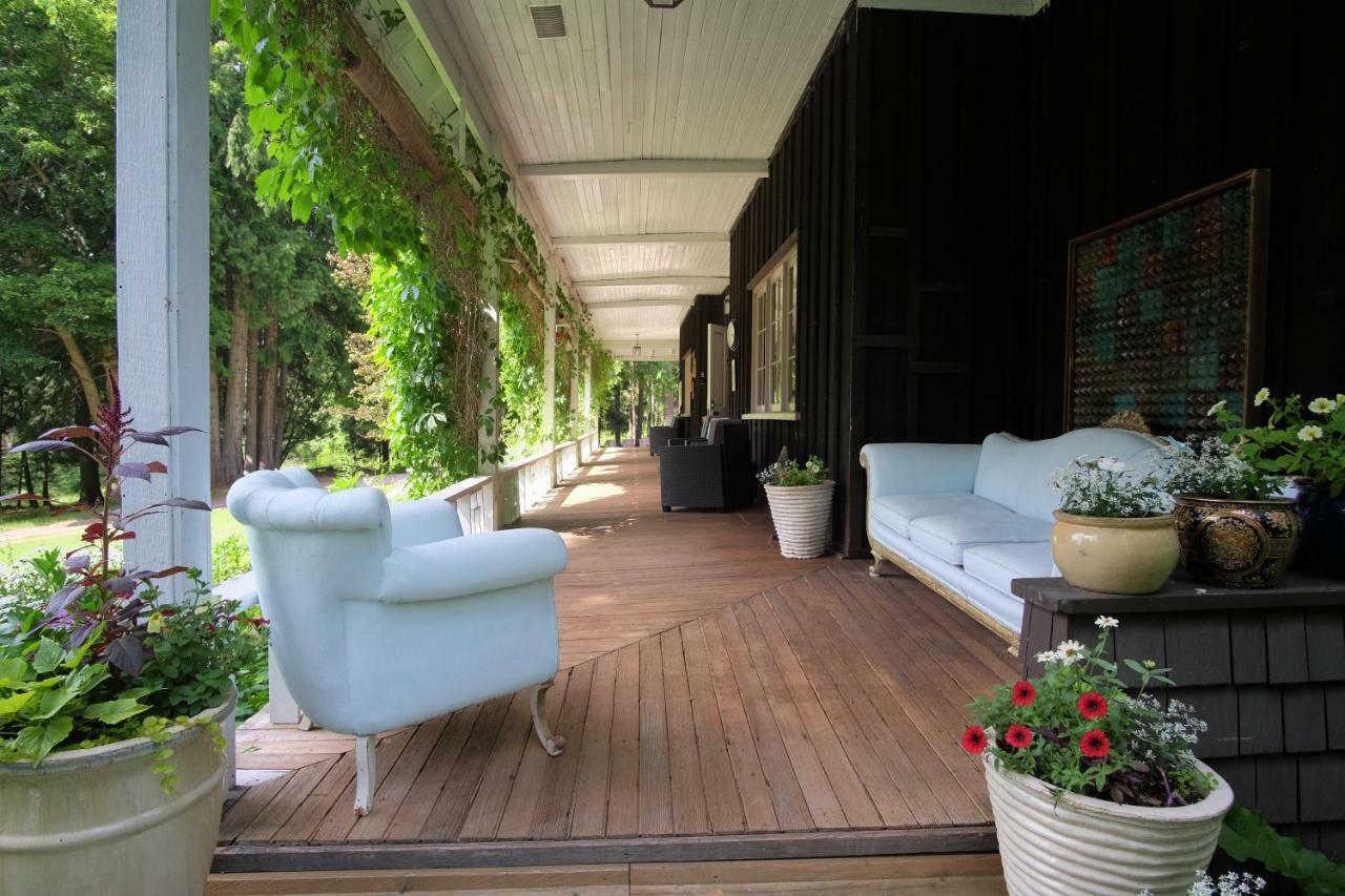 Crawford Bay Wedgwood Manor And Glamping Retreat酒店 外观 照片